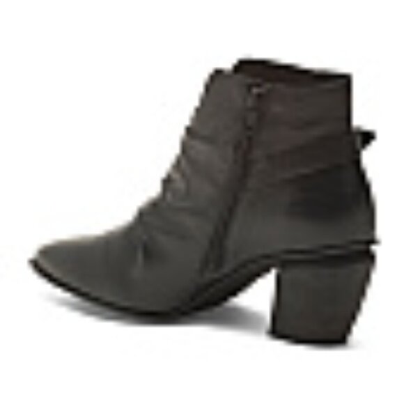 NEW MIZ MOOZ Made In Portugal Leather Joella Booties in black for women 825 6m3 - Picture 2 of 10